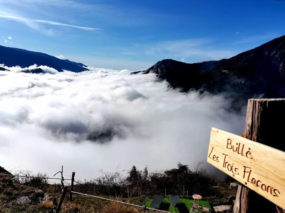 Les 3 Flocons Roure Hotel ภายนอก รูปภาพ