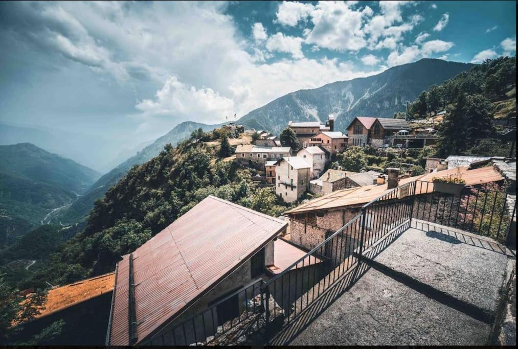 Les 3 Flocons Roure Hotel ภายนอก รูปภาพ